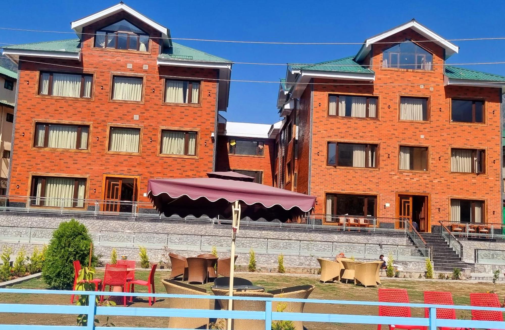 White Water Resorts Pahalgām Exterior photo